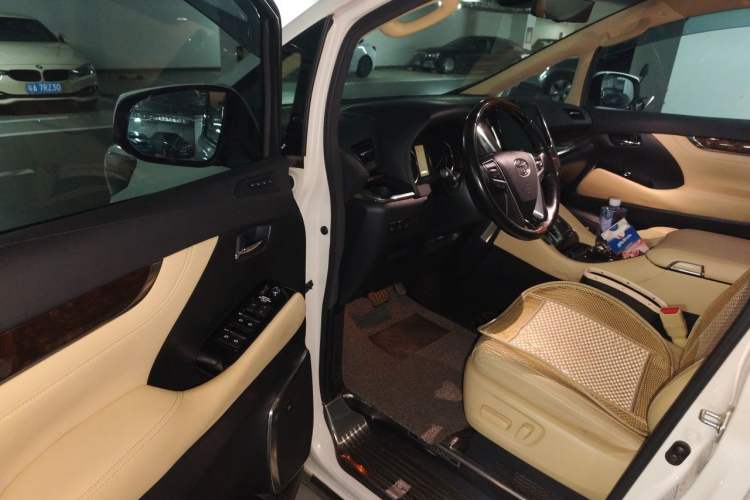 Used Toyota Alphard 2020 Dual-Engine 2.5L Luxury Edition Driver Seat