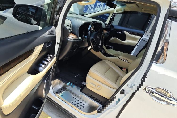 Used Toyota Alphard 2020 Dual-Engine 2.5L Luxury Edition Driver Seat