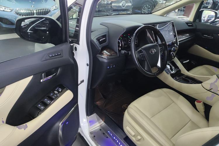 Used Toyota Alphard 2020 Dual-Engine 2.5L Luxury Edition Driver Seat