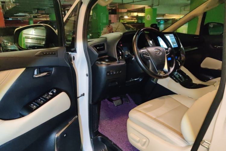 Used Toyota Alphard 2020 Dual-Engine 2.5L Luxury Edition Driver Seat