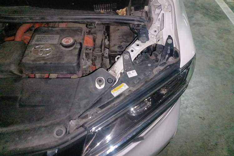 Used Toyota Alphard 2020 Dual-Engine 2.5L Luxury Edition Engine Bay Left