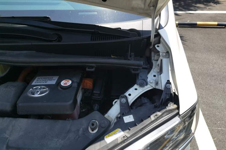 Used Toyota Alphard 2020 Dual-Engine 2.5L Luxury Edition Engine Bay Left