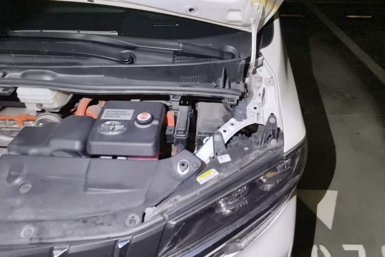 Used Toyota Alphard 2020 Dual-Engine 2.5L Luxury Edition Engine Bay Left