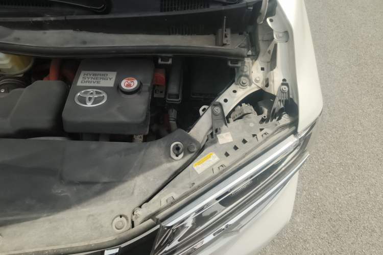 Used Toyota Alphard 2020 Dual-Engine 2.5L Luxury Edition Engine Bay Left