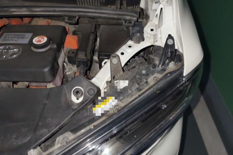 Used Toyota Alphard 2020 Dual-Engine 2.5L Prestige Edition Engine Bay Left