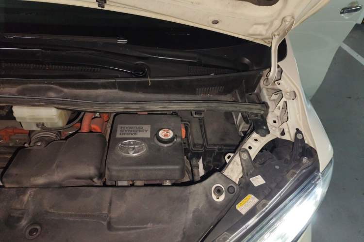 Used Toyota Alphard 2020 Dual-Engine 2.5L Luxury Edition Engine Bay Left