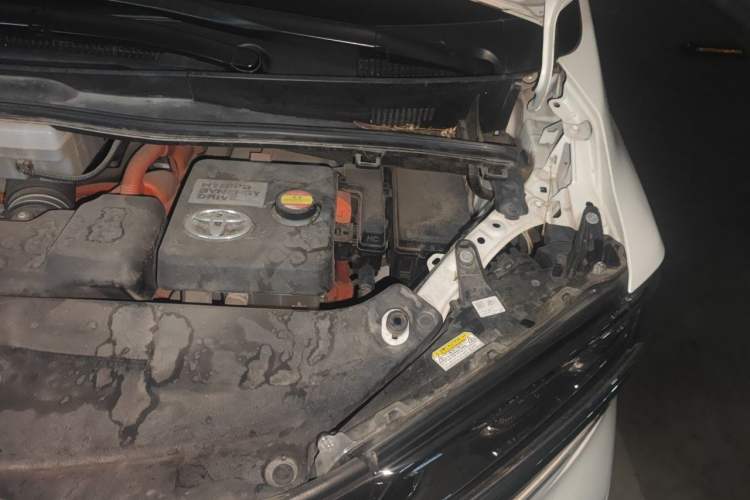 Used Toyota Alphard 2020 Dual-Engine 2.5L Prestige Edition Engine Bay Left