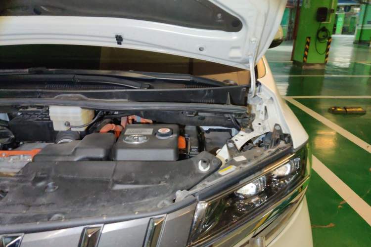 Used Toyota Alphard 2020 Dual-Engine 2.5L Luxury Edition Engine Bay Left