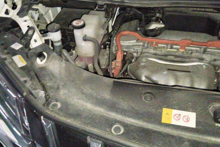 Used Toyota Alphard 2020 Dual-Engine 2.5L Prestige Edition Engine Bay Right