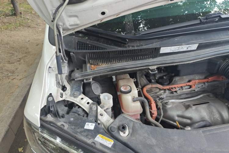 Used Toyota Alphard 2020 Dual-Engine 2.5L Luxury Edition Engine Bay Right