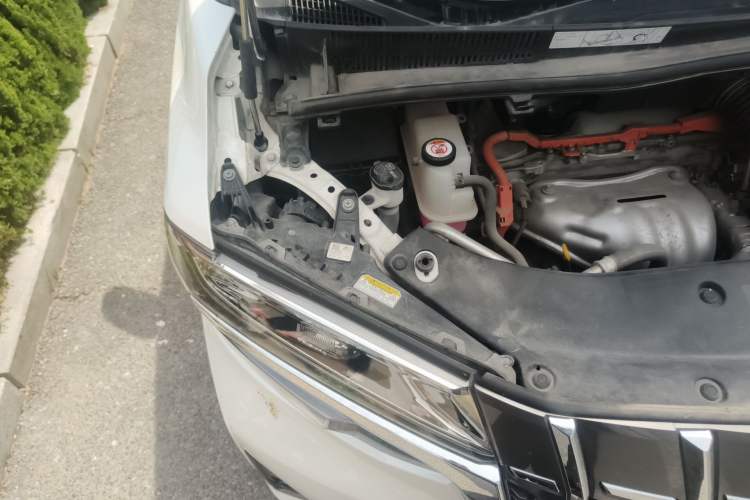 Used Toyota Alphard 2020 Dual-Engine 2.5L Luxury Edition Engine Bay Right