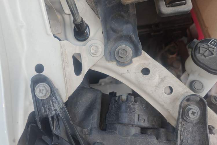 Used Toyota Alphard 2020 Dual-Motor 2.5L Golden Special Edition Engine Bay Right