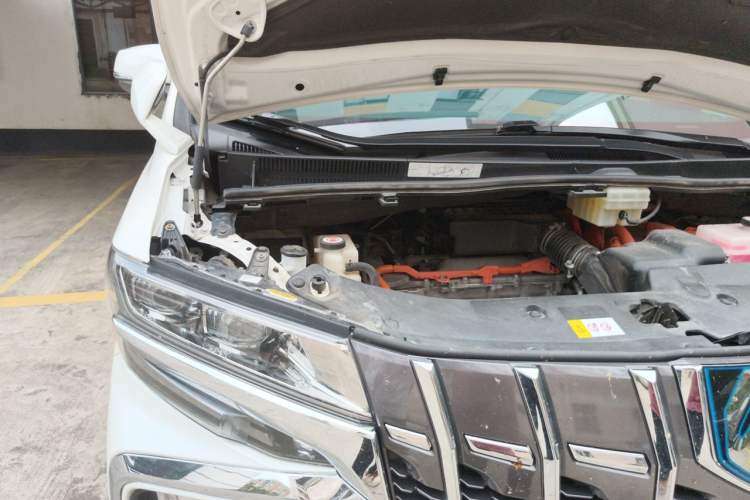 Used Toyota Alphard 2020 Dual-Engine 2.5L Luxury Edition Engine Bay Right