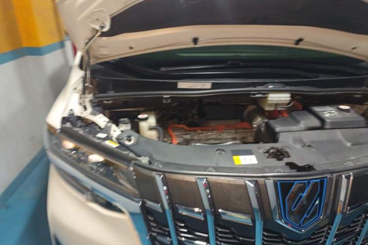 Used Toyota Alphard 2020 Dual-Engine 2.5L Luxury Edition Engine Bay Right