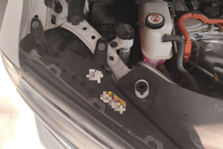 Used Toyota Alphard  Engine Bay Right