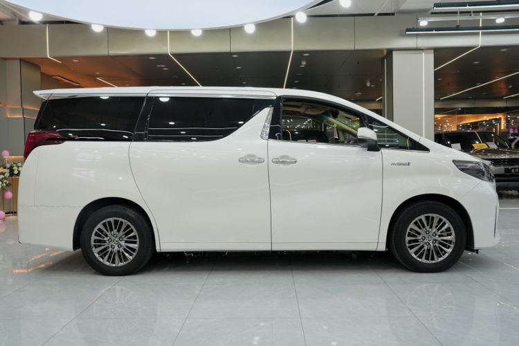 Used Toyota Alphard 2020 Dual-Engine 2.5L Luxury Edition Exterior 2