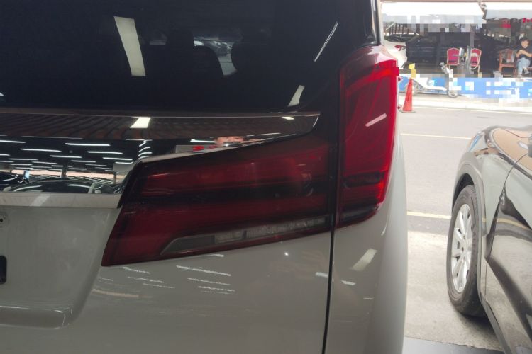 Used Toyota Alphard 2020 Dual-Engine 2.5L Luxury Edition Exterior 3