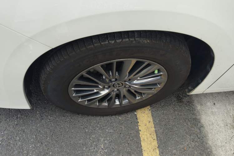 Used Toyota Alphard 2020 Dual-Engine 2.5L Luxury Edition Exterior 4