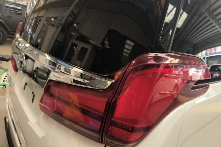 Used Toyota Alphard 2020 Dual-Engine 2.5L Prestige Edition Exterior 6