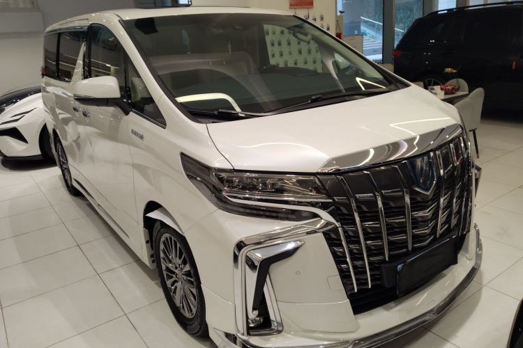 Used Toyota Alphard 2020 Dual-Engine 2.5L Luxury Edition Front Right 45 Deg