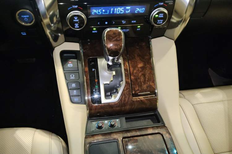 Used Toyota Alphard 2020 Dual-Engine 2.5L Luxury Edition Gear Lever
