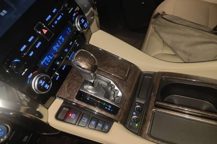 Used Toyota Alphard 2020 Dual-Engine 2.5L Prestige Edition Gear Lever