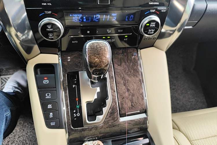 Used Toyota Alphard 2020 Dual-Engine 2.5L Prestige Edition Gear Lever