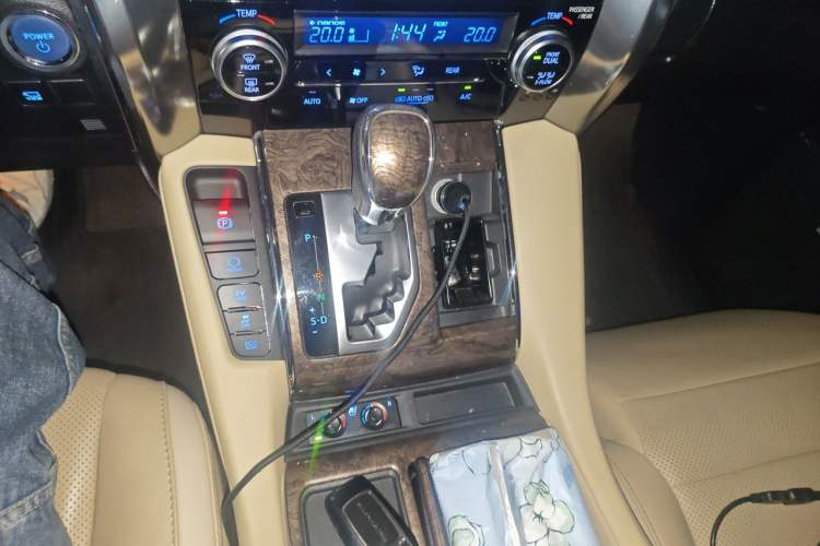 Used Toyota Alphard 2020 Dual-Engine 2.5L Prestige Edition Gear Lever