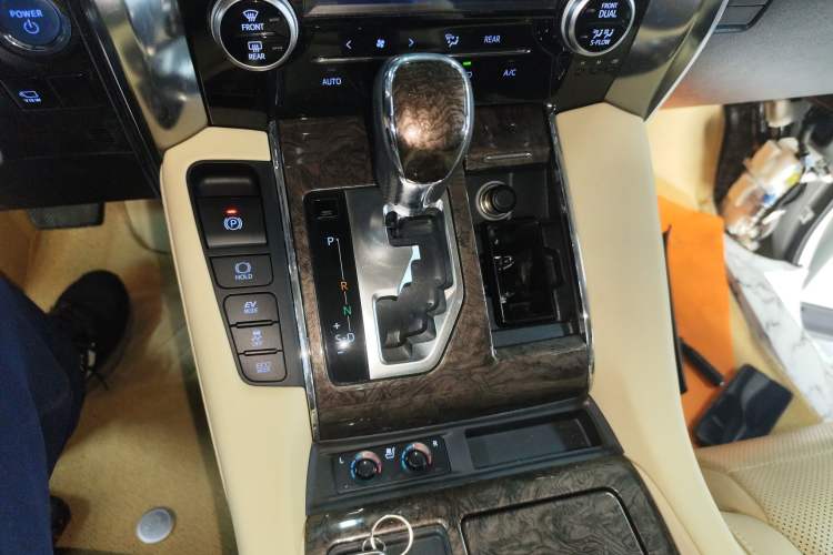 Used Toyota Alphard 2020 Dual-Engine 2.5L Prestige Edition Gear Lever
