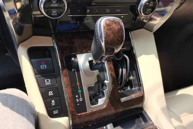 Used Toyota Alphard 2020 Dual-Engine 2.5L Luxury Edition Gear Lever