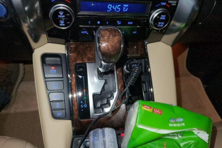 Used Toyota Alphard 2020 Dual-Engine 2.5L Luxury Edition Gear Lever