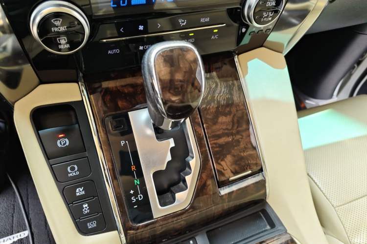 Used Toyota Alphard 2020 Dual-Engine 2.5L Luxury Edition Gear Lever