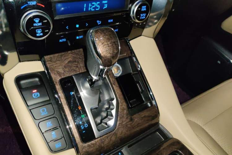 Used Toyota Alphard 2020 Dual-Engine 2.5L Luxury Edition Gear Lever