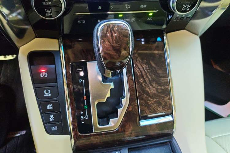 Used Toyota Alphard 2020 Dual-Engine 2.5L Luxury Edition Gear Lever