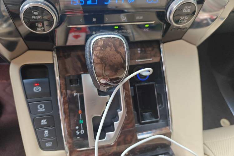Used Toyota Alphard 2020 Dual-Engine 2.5L Luxury Edition Gear Lever