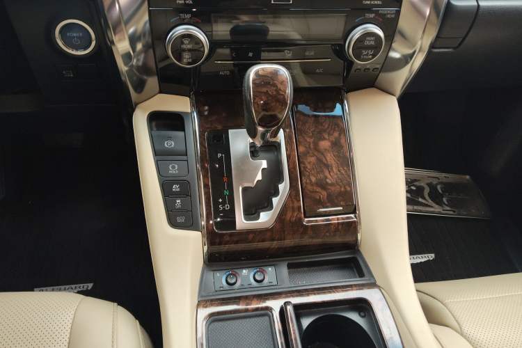 Used Toyota Alphard 2020 Dual-Engine 2.5L Luxury Edition Gear Lever