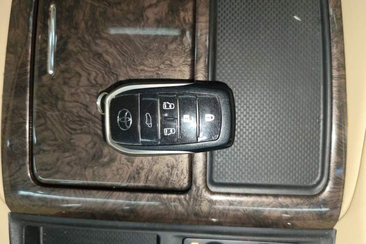 Used Toyota Alphard 2020 Dual-Engine 2.5L Prestige Edition Interior 1