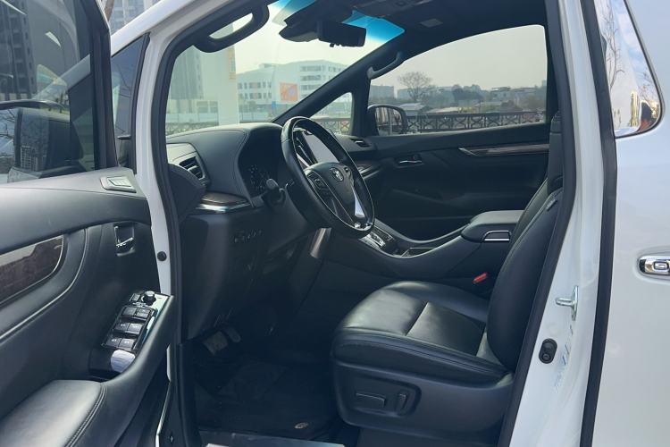Used Toyota Alphard 2020 Dual-Engine 2.5L Prestige Edition Interior 1