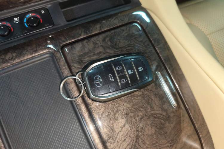 Used Toyota Alphard 2020 Dual-Engine 2.5L Prestige Edition Interior 1