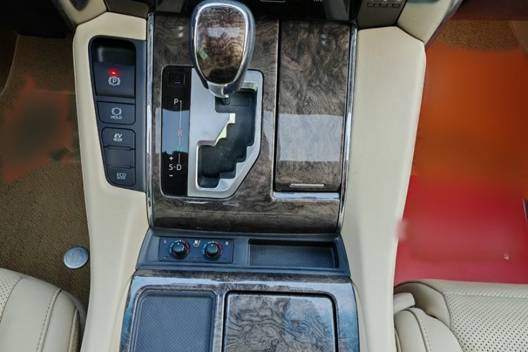 Used Toyota Alphard 2020 Dual-Engine 2.5L Prestige Edition Interior 12