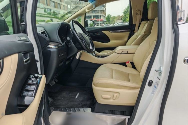 Used Toyota Alphard 2020 Dual-Engine 2.5L Prestige Edition Interior 2