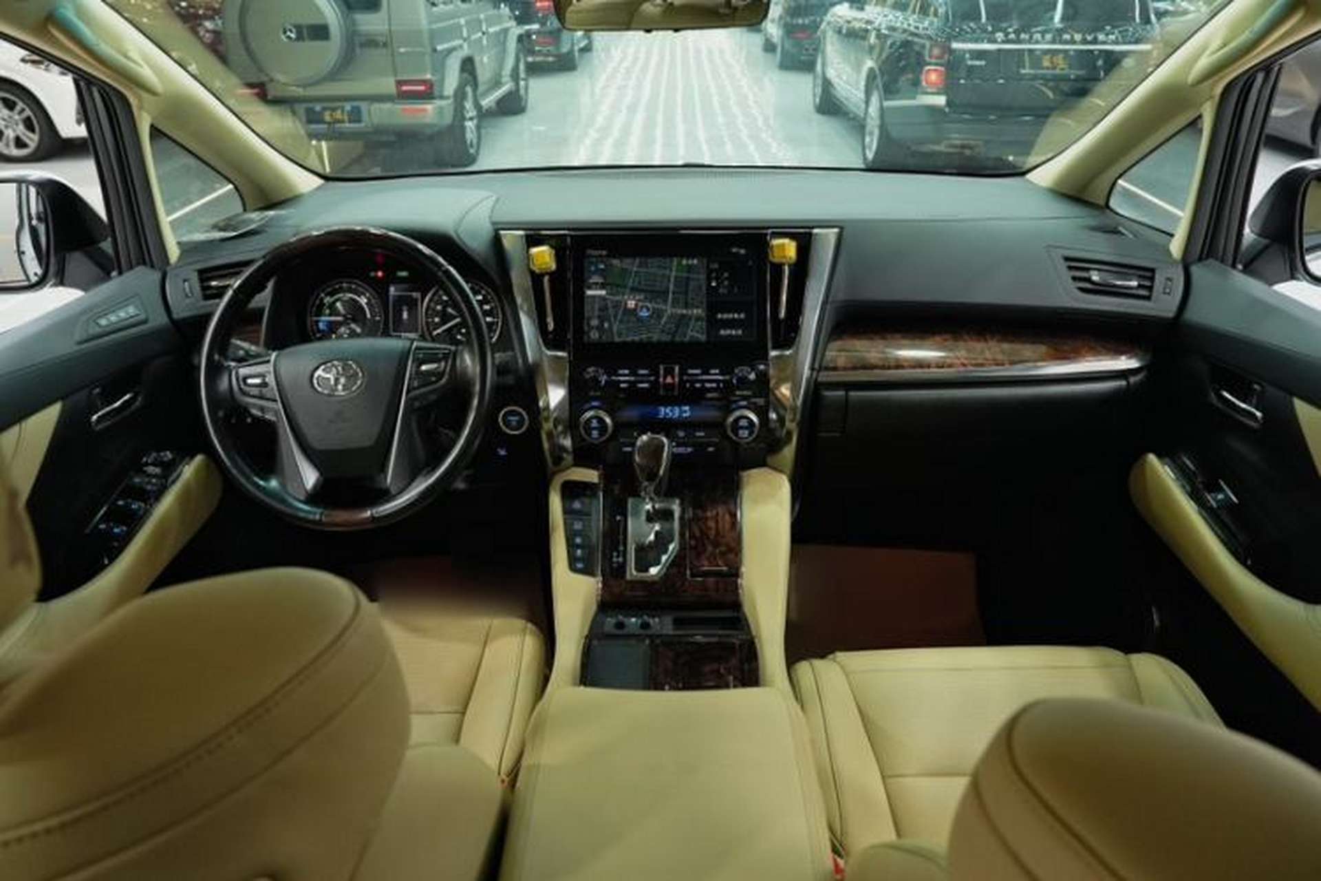Used Toyota Alphard 2020 Dual-Engine 2.5L Luxury Edition Interior 3
