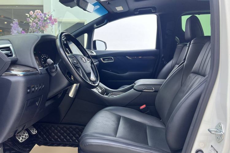 Used Toyota Alphard 2020 Dual-Engine 2.5L Prestige Edition Interior 5