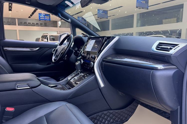 Used Toyota Alphard 2020 Dual-Engine 2.5L Prestige Edition Interior 8