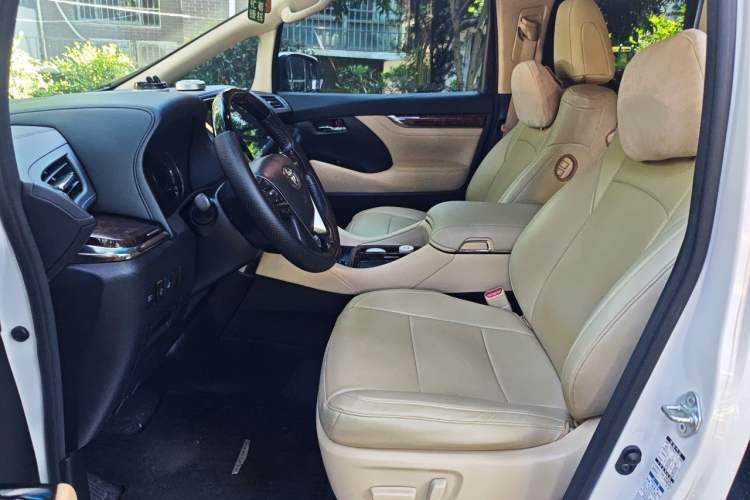 Used Toyota Alphard 2020 Dual-Engine 2.5L Luxury Edition Left Front Seat