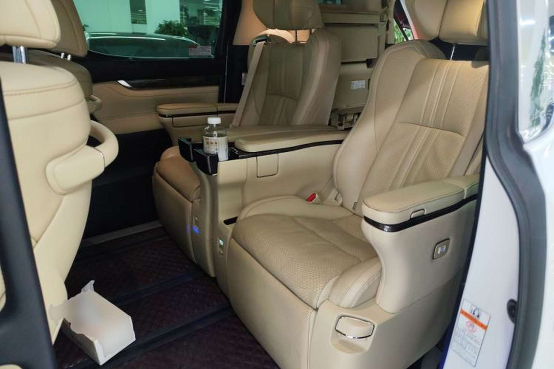 Used Toyota Alphard 2020 Dual-Engine 2.5L Prestige Edition Left Rear Seat
