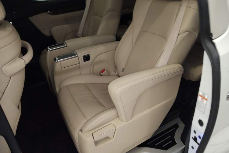 Used Toyota Alphard 2020 Dual-Engine 2.5L Luxury Edition Left Rear Seat