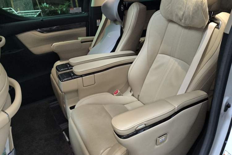 Used Toyota Alphard 2020 Dual-Engine 2.5L Prestige Edition Left Rear Seat