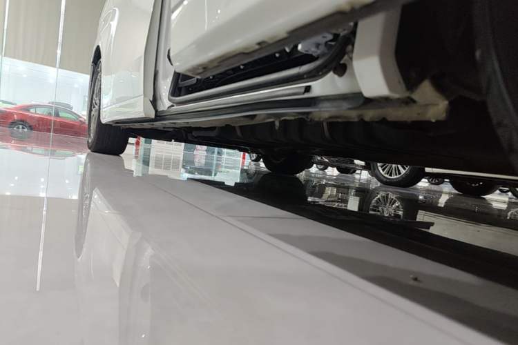 Used Toyota Alphard 2020 Dual-Engine 2.5L Prestige Edition Left Side Sill