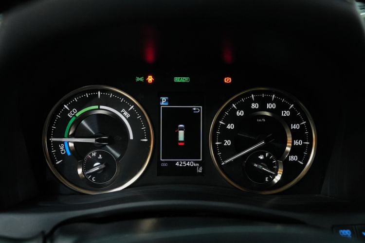 Used Toyota Alphard 2020 Dual-Engine 2.5L Luxury Edition Odometer Close Up